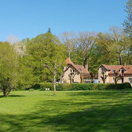 Gite Dans Un Domaine Historique Шеврез Екстер'єр фото