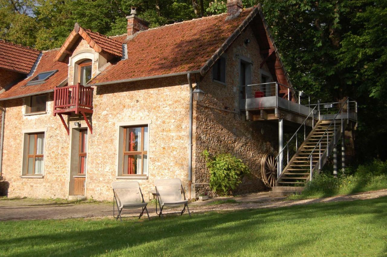 Gite Dans Un Domaine Historique Шеврез Екстер'єр фото